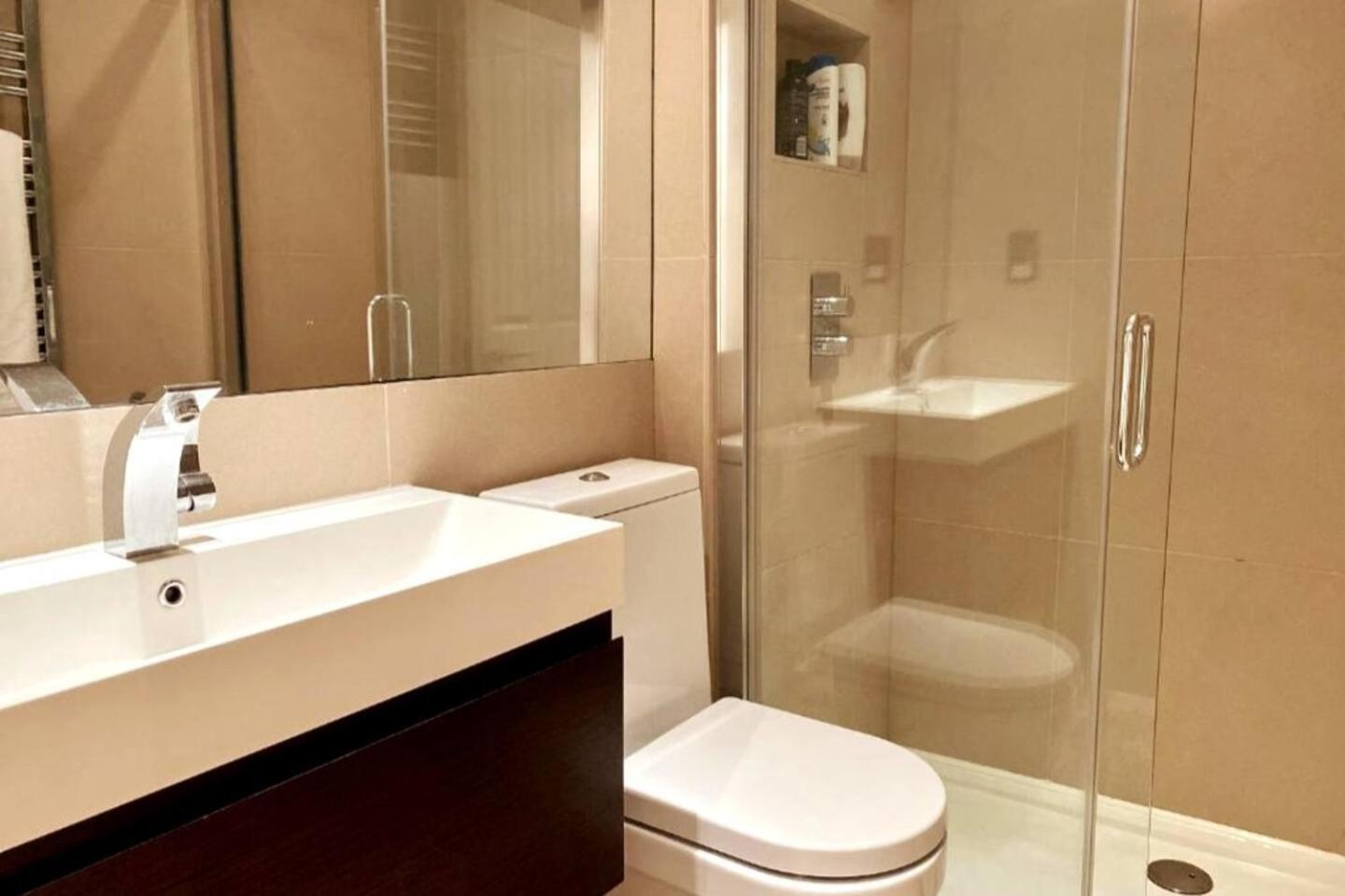 Niru Experience Hidden Gem In Chelsea 2Bd 2Ba Apartment London Exterior photo