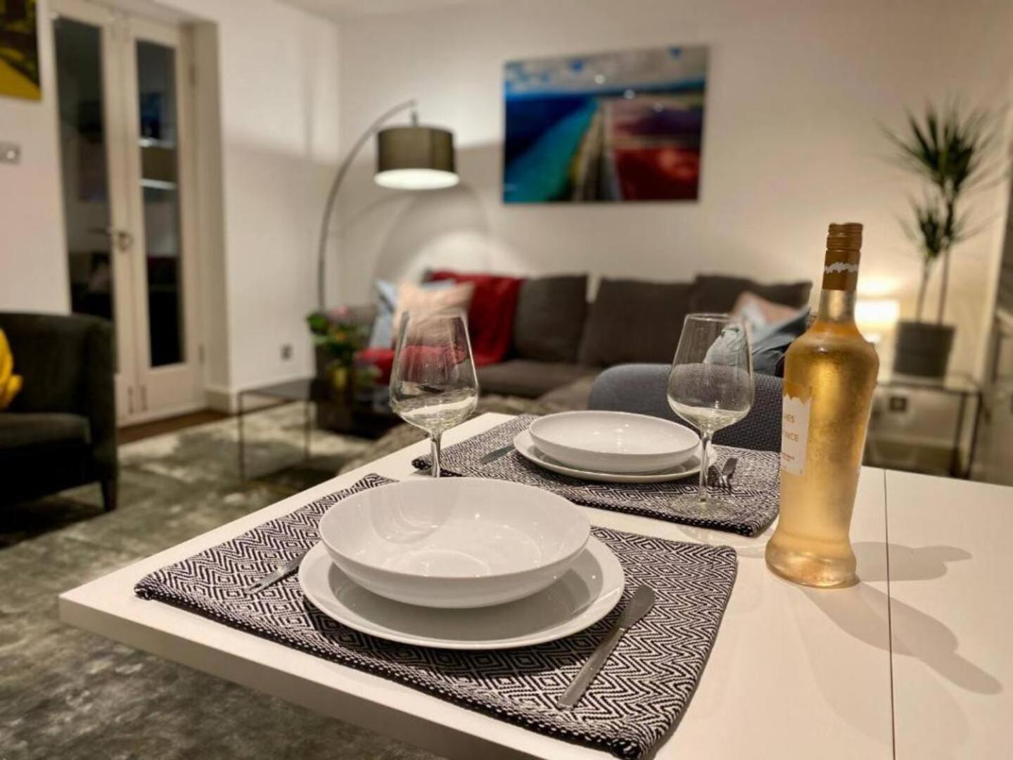 Niru Experience Hidden Gem In Chelsea 2Bd 2Ba Apartment London Exterior photo