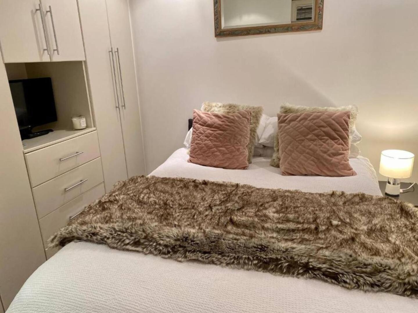 Niru Experience Hidden Gem In Chelsea 2Bd 2Ba Apartment London Exterior photo